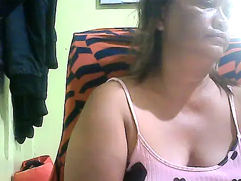 hott scarlett online show from July 17, 2026, 10:36 pm