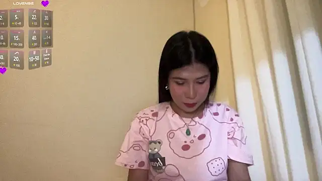 Snapshot of Anna_Leah chatting on October 27, 2025, 4:11 pm Anna Leah online show from October 27, 2025, 4:11 pm