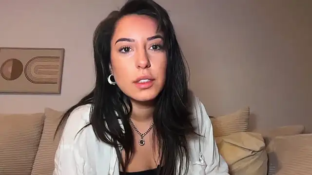 SissiVienna online show from March 18, 2026, 8:45 pm