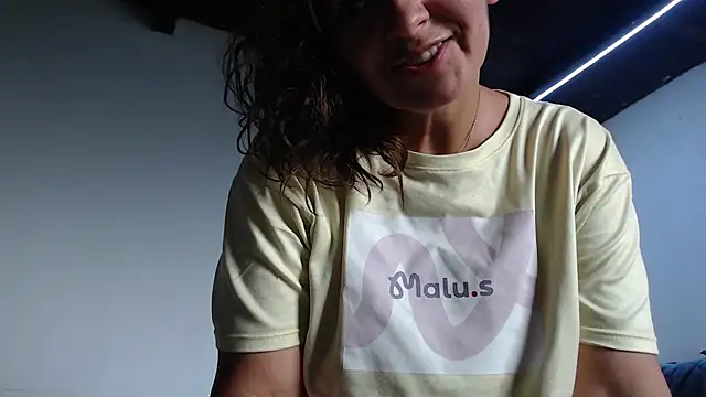 maya hottt online show from February 17, 2026, 12:12 pm