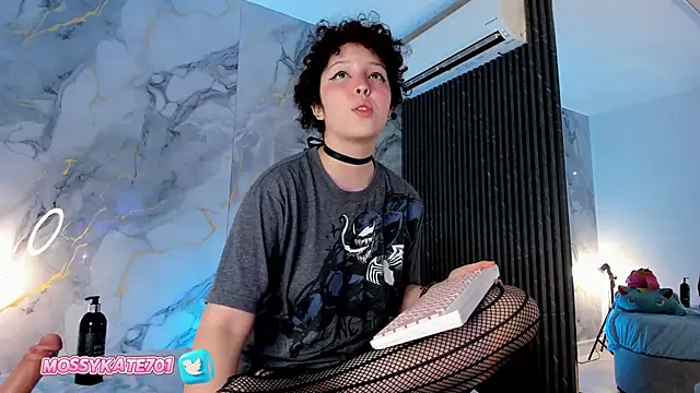 Katemoss70 online show from January 29, 2025, 3:15 pm