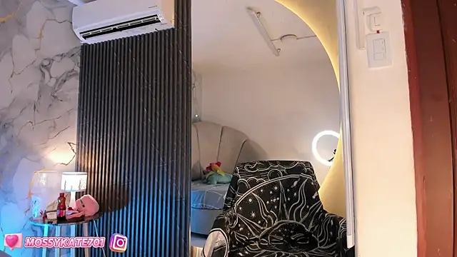 Katemoss70 online show from March 11, 2025, 6:30 pm