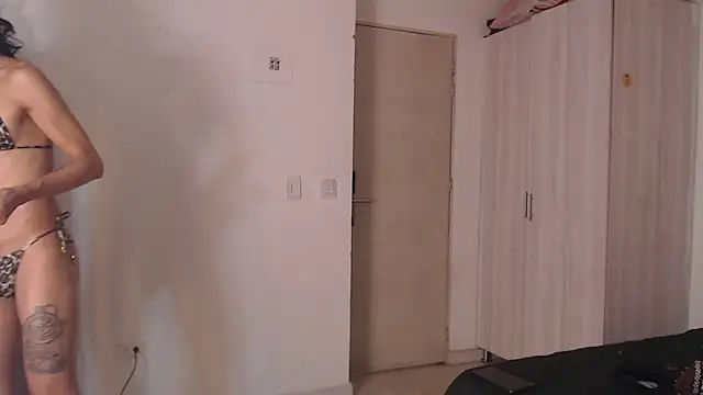 Snapshot of Corina_Ts chatting on March 8, 2025, 5:01 pm Corina Ts online show from March 8, 2025, 5:01 pm