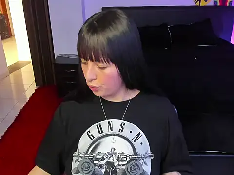 lia minami online show from March 28, 2026, 9:36 pm