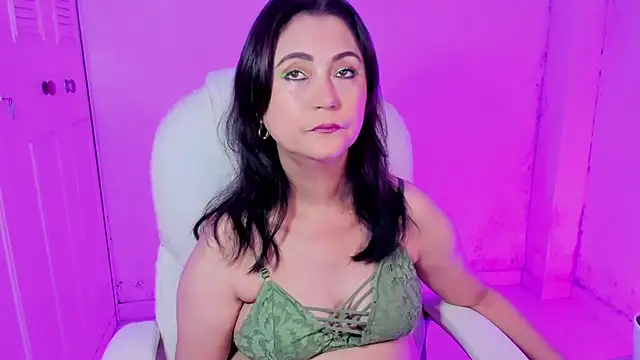 danielahot66 online show from February 6, 2025, 4:42 am