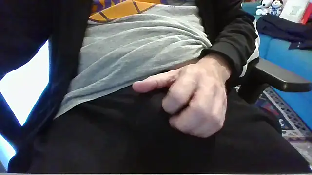 Snapshot of alessexxx24 chatting on October 17, 2025, 8:39 am alessexxx24 online show from October 17, 2025, 8:39 am