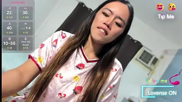 Snapshot of Emma_Jones88 chatting on October 8, 2025, 5:10 pm Emma Jones88 online show from October 8, 2025, 5:10 pm