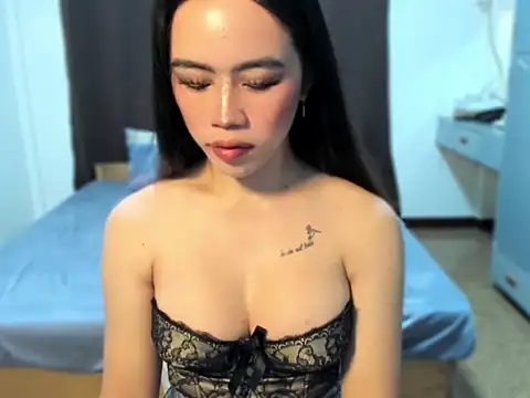 Snapshot of Emma_Jones88 chatting on November 1, 2025, 5:42 am Emma Jones88 online show from November 1, 2025, 5:42 am