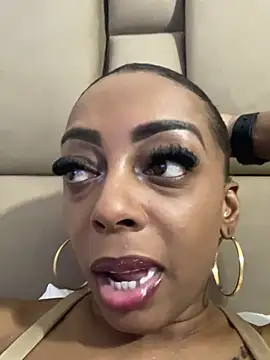 Snapshot of Amber_Parker chatting on March 14, 2025, 1:37 am Amber Parker online show from March 14, 2025, 1:37 am