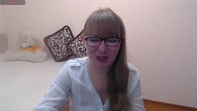 MargotLot online show from January 10, 2025, 4:44 am