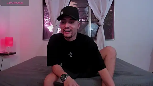 Pleasure Vibes23 online show from February 21, 2025, 9:11 pm