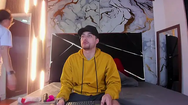 Pleasure Vibes23 online show from March 6, 2025, 8:37 pm