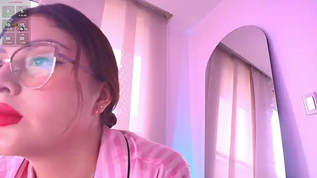 Pleasure Vibes23 online show from October 28, 2025, 11:14 am