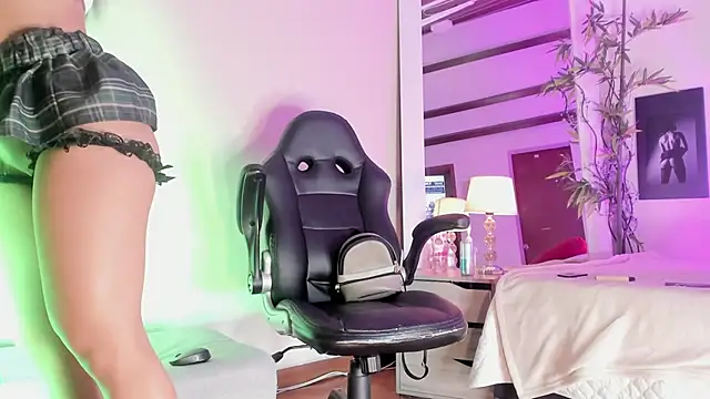 Alicee Levine online show from March 23, 2026, 10:47 pm