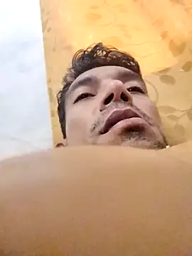 Snapshot of Alejandro11once1 chatting on March 26, 2026, 7:19 pm Alejandro11once1 online show from March 26, 2026, 7:19 pm