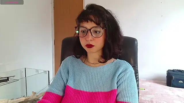 myamillor online show from September 25, 2025, 1:04 pm