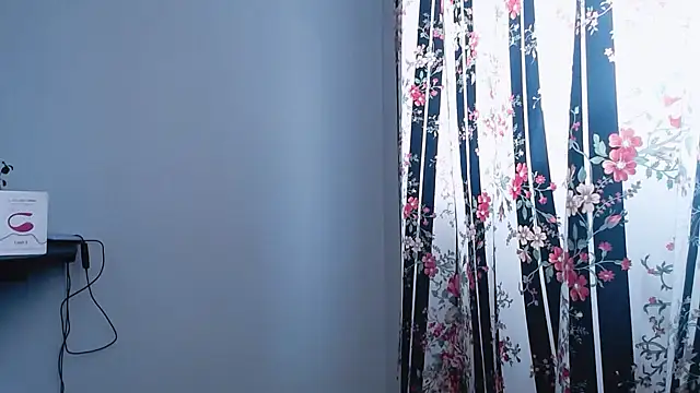 Snapshot of Cocain_Atenea chatting on November 18, 2025, 7:29 pm Cocain Atenea online show from November 18, 2025, 7:29 pm