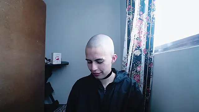 Snapshot of Cocain_Atenea chatting on November 20, 2025, 7:13 pm Cocain Atenea online show from November 20, 2025, 7:13 pm