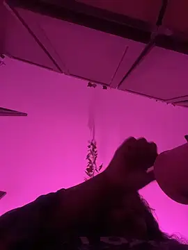 BigFineSelena online show from February 18, 2026, 9:38 am