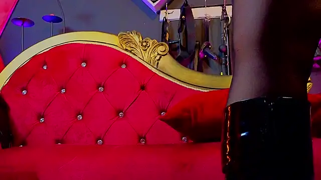 PerlaDivaio online show from October 18, 2025, 2:18 pm