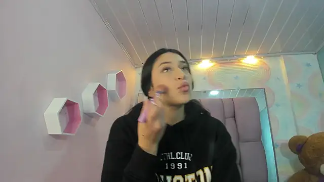 Snapshot of dayra_angels chatting on January 8, 2025, 12:06 am dayra angels online show from January 8, 2025, 12:06 am