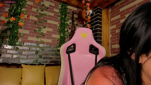 Snapshot of dayra_angels chatting on January 19, 2025, 11:32 pm dayra angels online show from January 19, 2025, 11:32 pm