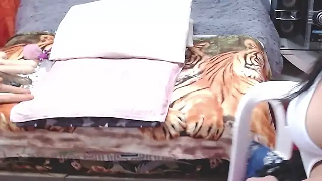 Snapshot of anie_milf1 chatting on February 22, 2025, 3:23 am anie milf1 online show from February 22, 2025, 3:23 am