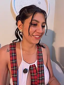 Snapshot of loolla_23 chatting on March 21, 2026, 3:22 am loolla 23 online show from March 21, 2026, 3:22 am