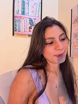 Snapshot of loolla_23 chatting on April 9, 2026, 1:49 pm loolla 23 online show from April 9, 2026, 1:49 pm