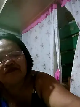 Snapshot of Chubbysweetmom chatting on July 1, 2026, 11:37 pm Chubbysweetmom online show from July 1, 2026, 11:37 pm