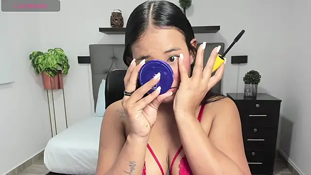 Snapshot of isabella_florez chatting on January 28, 2025, 12:22 pm isabella florez online show from January 28, 2025, 12:22 pm