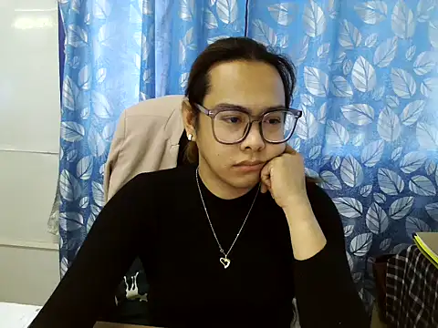 Your PrettyGirlxxx online show from April 24, 2026, 3:31 am