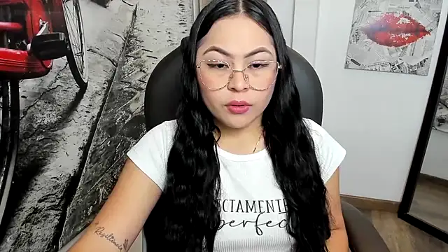 Hana    online show from November 15, 2025, 12:19 am