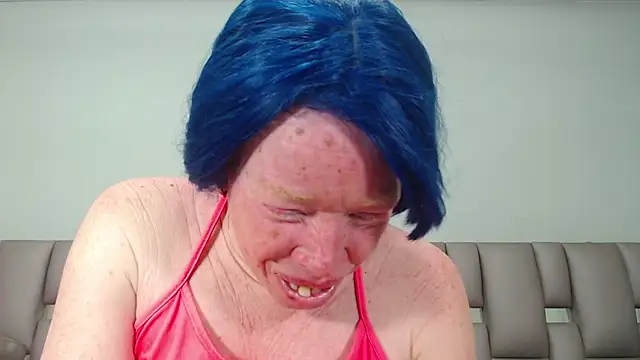 Kittywhiteass online show from September 29, 2025, 12:49 am