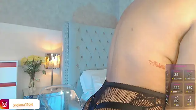 Snapshot of emma_zoe19 chatting on December 4, 2024, 12:30 am emma zoe19 online show from December 4, 2024, 12:30 am