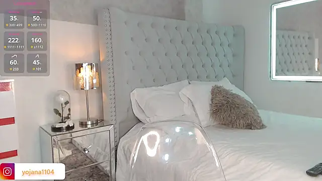 Snapshot of emma_zoe19 chatting on February 6, 2025, 8:56 pm emma zoe19 online show from February 6, 2025, 8:56 pm