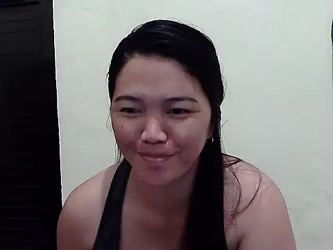 Snapshot of Pinnay chatting on May 16, 2026, 4:39 pm Pinnay online show from May 16, 2026, 4:39 pm