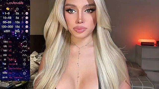 Snapshot of Judi_Abas chatting on October 14, 2025, 11:27 pm Judi Abas online show from October 14, 2025, 11:27 pm