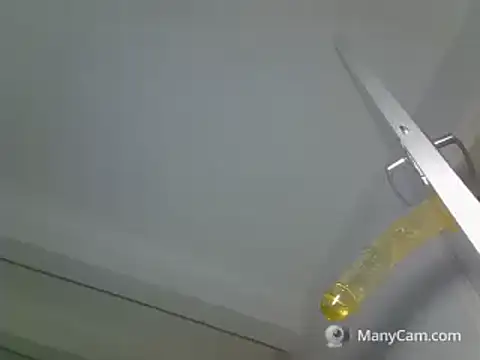 Snapshot of celibe_du_25 chatting on December 19, 2024, 8:56 am celibe du 25 online show from December 19, 2024, 8:56 am