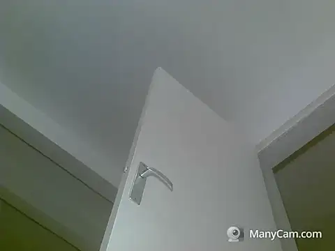 Snapshot of celibe_du_25 chatting on February 4, 2025, 8:28 pm celibe du 25 online show from February 4, 2025, 8:28 pm