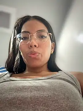 SheenaBrooke online show from April 3, 2026, 3:59 am