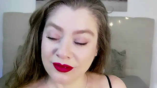 Snapshot of PetersEmily chatting on December 20, 2024, 3:00 pm PetersEmily online show from December 20, 2024, 3:00 pm