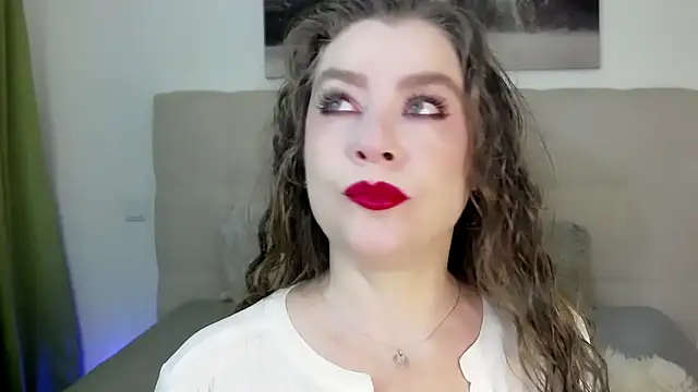 Snapshot of PetersEmily chatting on March 16, 2025, 12:12 am PetersEmily online show from March 16, 2025, 12:12 am