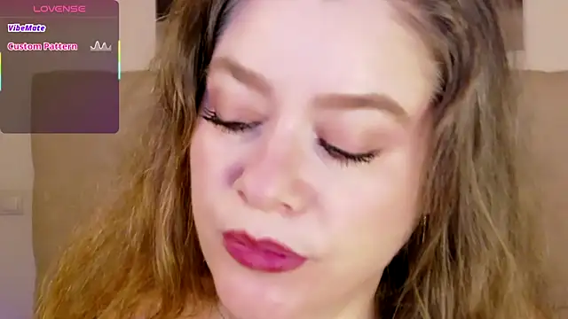 Snapshot of PetersEmily chatting on May 22, 2026, 10:04 pm PetersEmily online show from May 22, 2026, 10:04 pm