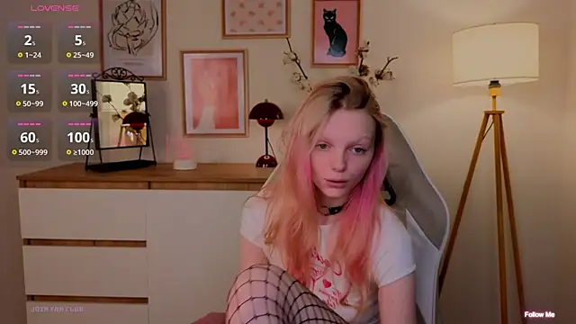 Snapshot of evangel1ne chatting on December 12, 2024, 9:40 am evangel1ne online show from December 12, 2024, 9:40 am