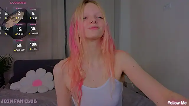 Snapshot of evangel1ne chatting on December 15, 2024, 5:13 am evangel1ne online show from December 15, 2024, 5:13 am