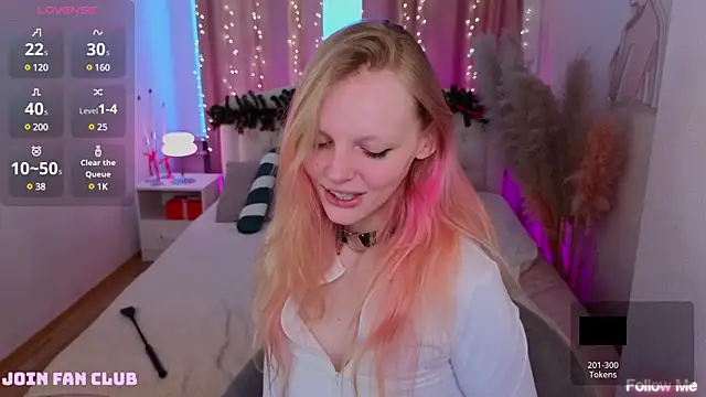 Snapshot of evangel1ne chatting on January 4, 2025, 10:38 am evangel1ne online show from January 4, 2025, 10:38 am