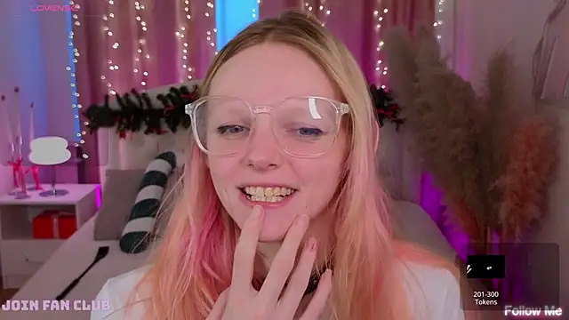 Snapshot of evangel1ne chatting on January 4, 2025, 1:42 pm evangel1ne online show from January 4, 2025, 1:42 pm