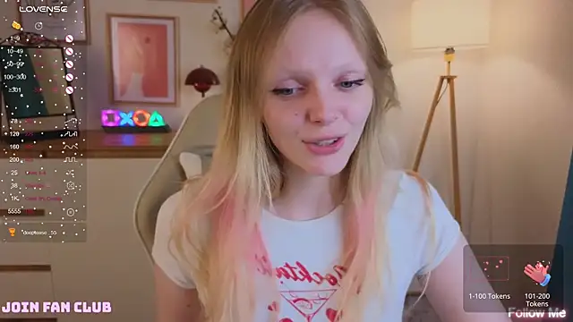 Snapshot of evangel1ne chatting on September 10, 2025, 9:37 pm evangel1ne online show from September 10, 2025, 9:37 pm