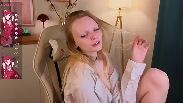 Snapshot of evangel1ne chatting on October 12, 2025, 9:36 pm evangel1ne online show from October 12, 2025, 9:36 pm